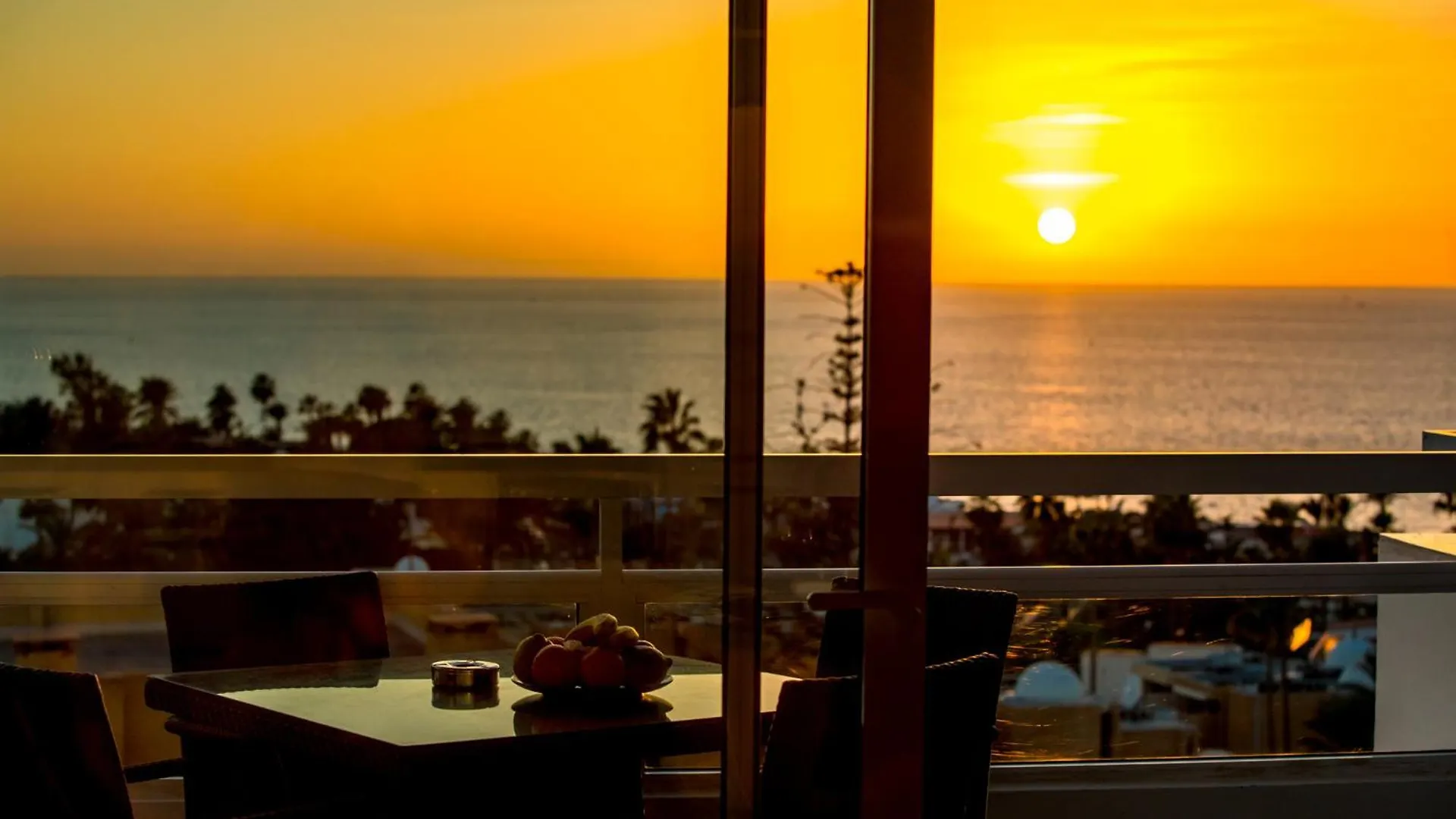 Ponderosa 611, Las Americas, One Bedroom Apartment With Large Terrace And Ocean View, Next To Siam Park Playa Feñabe