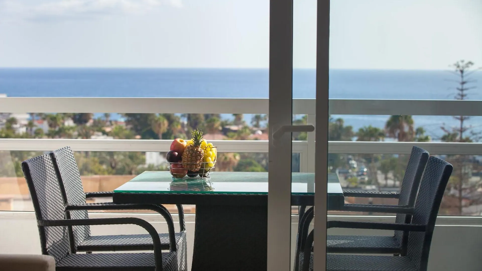 Ponderosa 611, Las Americas, One Bedroom Apartment With Large Terrace And Ocean View, Next To Siam Park Playa Feñabe
