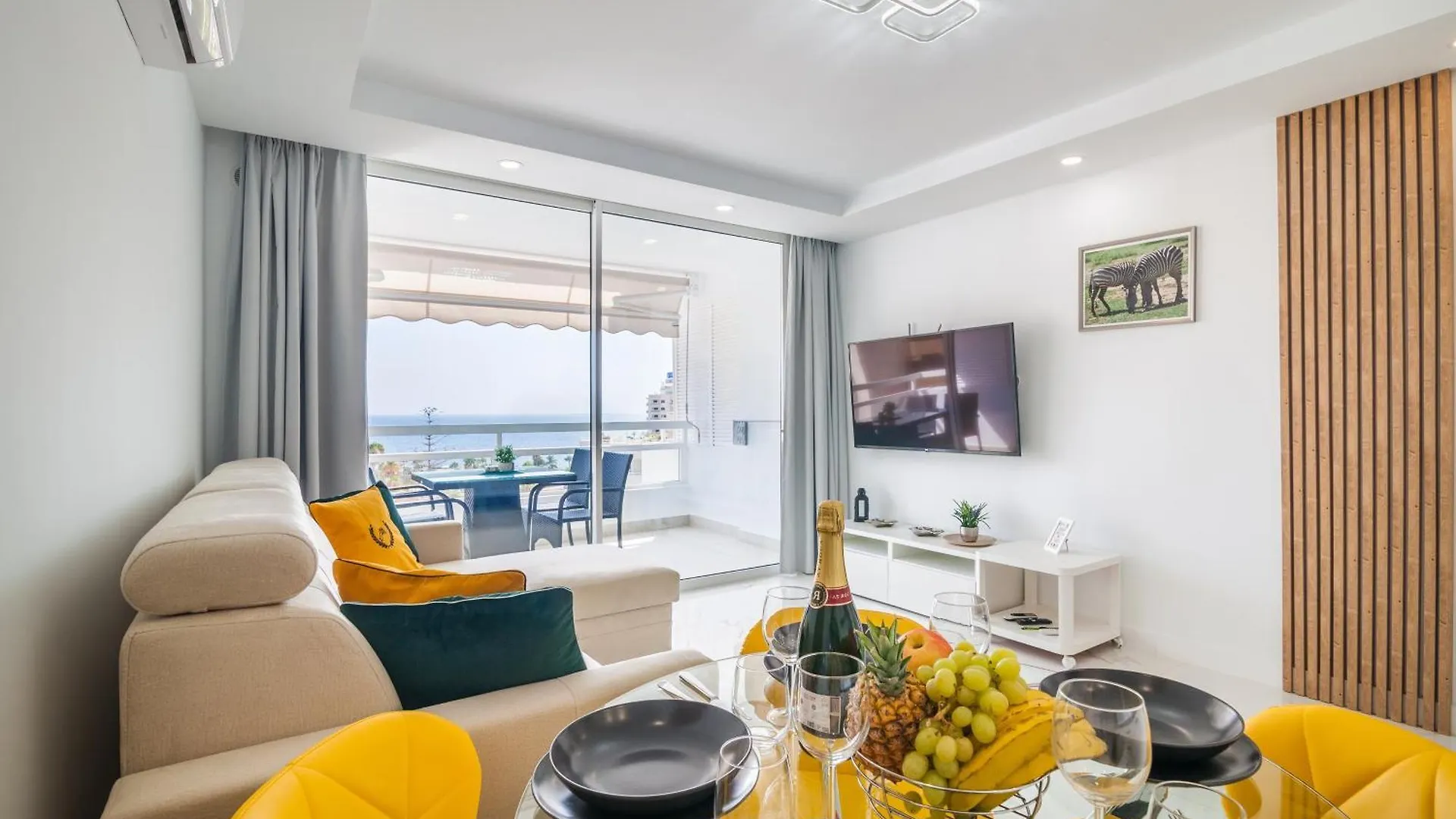 Ponderosa 611, Las Americas, One Bedroom Apartment With Large Terrace And Ocean View, Next To Siam Park Playa Feñabe